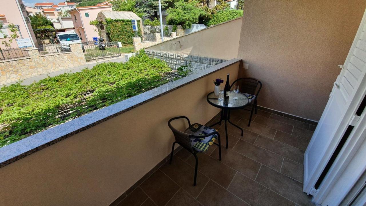 Double Rooms Tomica 2 With Balcony Baska  Exterior photo